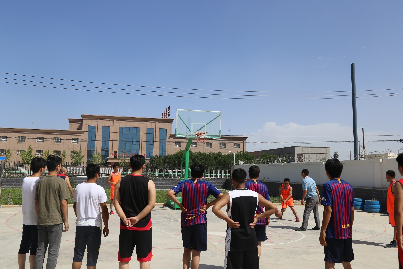 lol赛事官网 -山东男篮训练开放日；关键时刻豪取连胜引欢呼；欧冠在即；身体对抗强度拉满(队列训练全套口令)