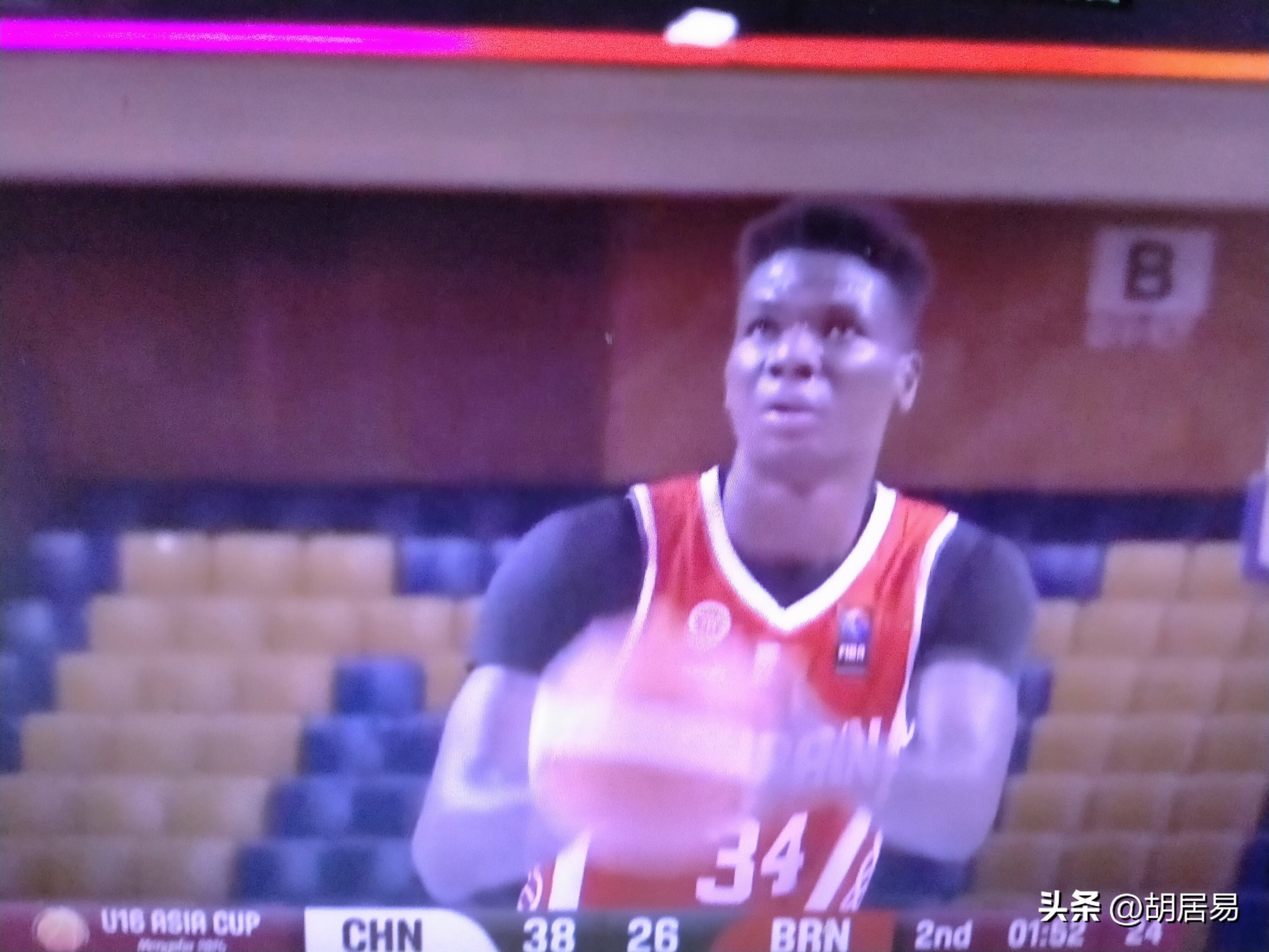 lol赛事官网 -尼斯发布备战花絮，赛后回应争议，CBA常规赛任务艰巨，控场能力受关注 