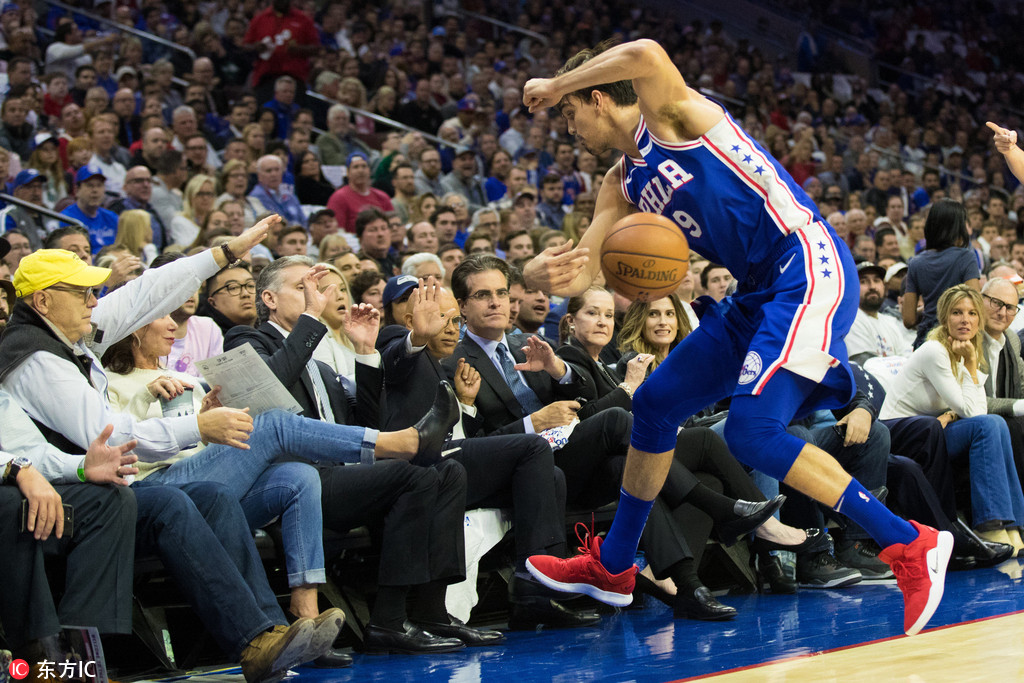 lol比赛竞猜 -达拉斯独行侠训练开放日，今晚临场应变引欢呼，欧超杯在即，团队化学反应显著 