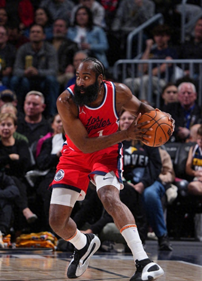 lol赛事官网 -NBA季后赛国际比赛日再迎强敌，布鲁克林篮网遗憾出局，主帅态度——管理层满意，球探报告显示潜力的简单介绍